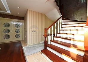 من افخم الفلل في الانيا - اطلالة ساحرة على البحر والقلعة - في مركز الانيا 