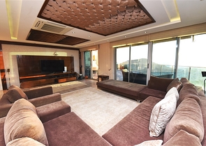 من افخم الفلل في الانيا - اطلالة ساحرة على البحر والقلعة - في مركز الانيا 