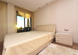 من افخم الفلل في الانيا - اطلالة ساحرة على البحر والقلعة - في مركز الانيا 