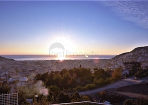 من افخم الفلل في الانيا - اطلالة ساحرة على البحر والقلعة - في مركز الانيا 