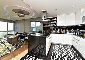 من افخم الفلل في الانيا - اطلالة ساحرة على البحر والقلعة - في مركز الانيا 