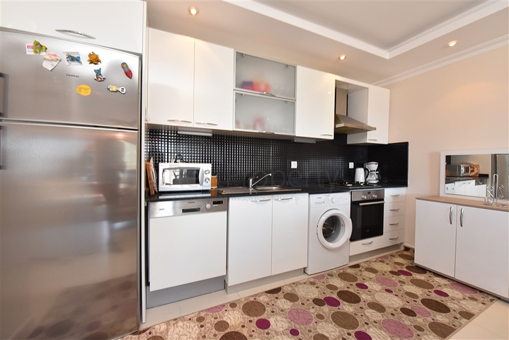 اطلالة بحر في الانيا - شقة غرفة وصالة مفروشة -ضمن مجمع يضم كافة الخدمات -افسلار / الانيا 