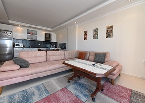 اطلالة بحر في الانيا - شقة غرفة وصالة مفروشة -ضمن مجمع يضم كافة الخدمات -افسلار / الانيا 