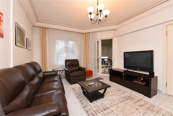 100 متر الى البحر - شقة غرفتين وصالة في اوبا / الانيا