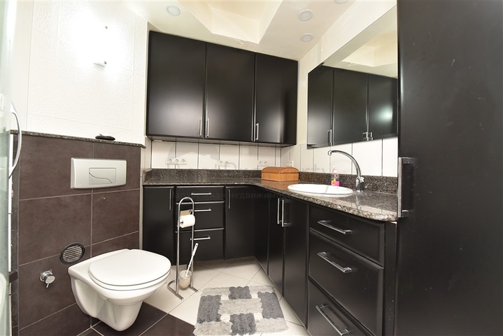 100 متر الى البحر - شقة غرفتين وصالة في اوبا / الانيا