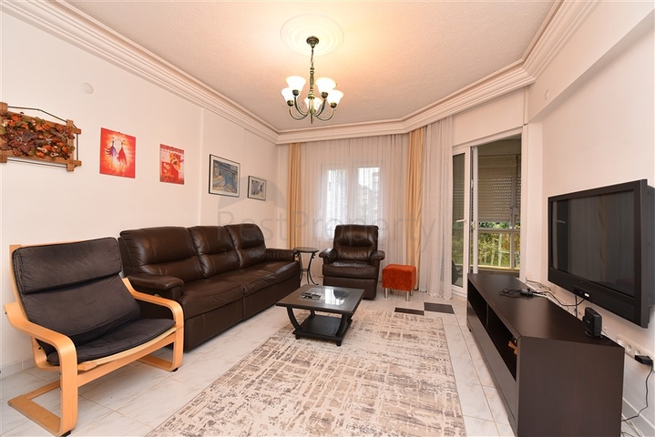 100 متر الى البحر - شقة غرفتين وصالة في اوبا / الانيا