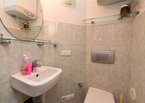 100 متر الى البحر - شقة غرفتين وصالة في اوبا / الانيا