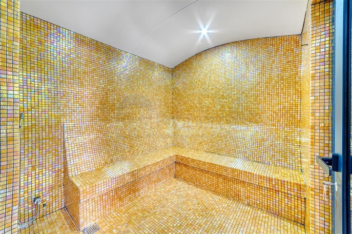 الاستثمار العقاري في الانيا - مجمع قيد الانشاء في اوبا / الانيا 