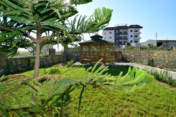 شقق للبيع في كوناكلي - مجمع سكني جديد -قريب من البحر والمركز -الانيا 