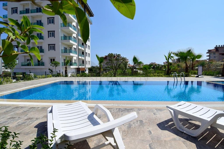 شقق للبيع في كوناكلي - مجمع سكني جديد -قريب من البحر والمركز -الانيا 