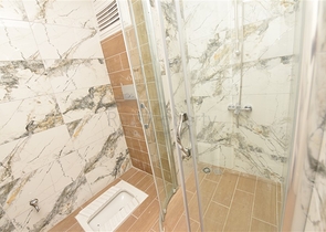 شقق للبيع في كوناكلي - مجمع سكني جديد -قريب من البحر والمركز -الانيا 