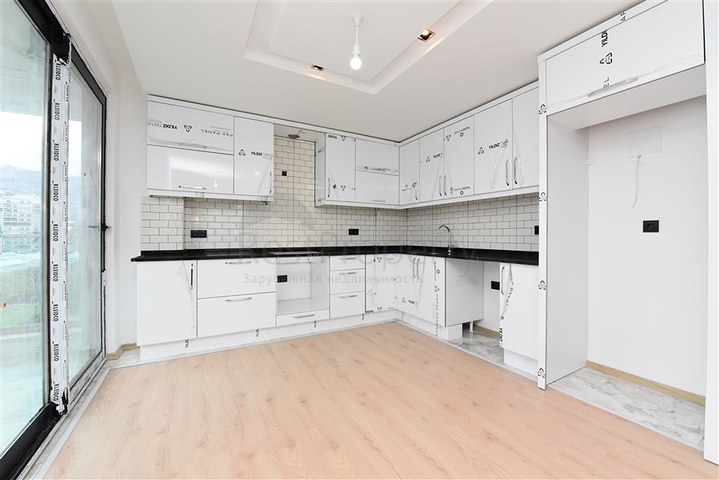 اطلالة بحر -دوبلكس 4 غرف وصالة -مجمع جديد -في كارجيجاك / الانيا 