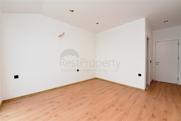 اطلالة بحر -دوبلكس 4 غرف وصالة -مجمع جديد -في كارجيجاك / الانيا 