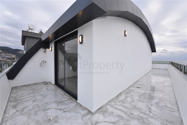 اطلالة بحر -دوبلكس 4 غرف وصالة -مجمع جديد -في كارجيجاك / الانيا 