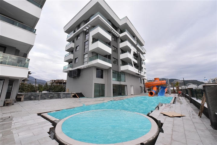 اطلالة بحر -دوبلكس 4 غرف وصالة -مجمع جديد -في كارجيجاك / الانيا 