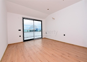 اطلالة بحر -دوبلكس 4 غرف وصالة -مجمع جديد -في كارجيجاك / الانيا 