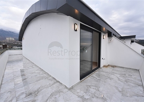 اطلالة بحر -دوبلكس 4 غرف وصالة -مجمع جديد -في كارجيجاك / الانيا 