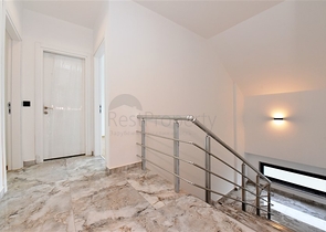 اطلالة بحر -دوبلكس 4 غرف وصالة -مجمع جديد -في كارجيجاك / الانيا 