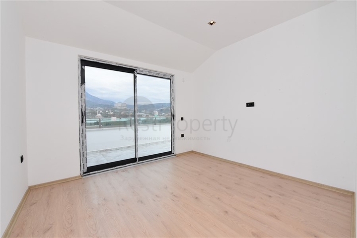 اطلالة بحر - دوبلكس 4 غرف وصالة -مجمع حديث -في كارجيجاك / الانيا 