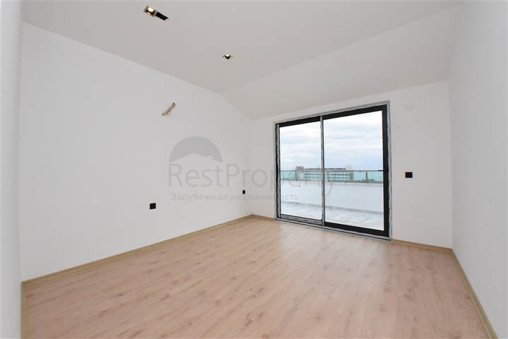 اطلالة بحر - دوبلكس 4 غرف وصالة -مجمع حديث -في كارجيجاك / الانيا 