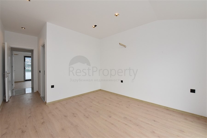 اطلالة بحر - دوبلكس 4 غرف وصالة -مجمع حديث -في كارجيجاك / الانيا 