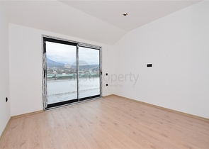 اطلالة بحر - دوبلكس 4 غرف وصالة -مجمع حديث -في كارجيجاك / الانيا 