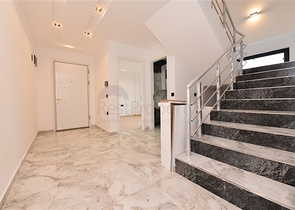 اطلالة بحر - دوبلكس 4 غرف وصالة -مجمع حديث -في كارجيجاك / الانيا 