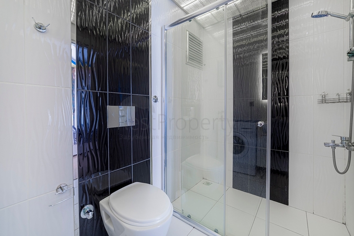 اطلالة بحر - مجمع فاخر - شقة 2 غرفة وصالة مفروشة - محمودلار / الانيا 