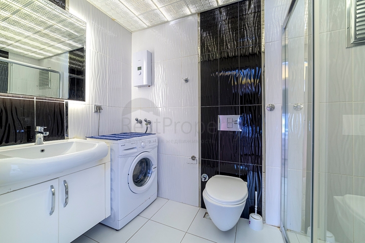 اطلالة بحر - مجمع فاخر - شقة 2 غرفة وصالة مفروشة - محمودلار / الانيا 