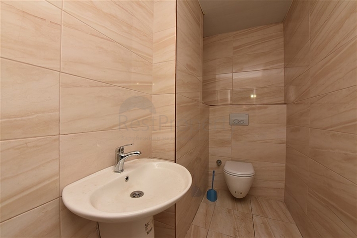 محلات للبيع في الانيا - قريب من شاطئ كليوباترا 