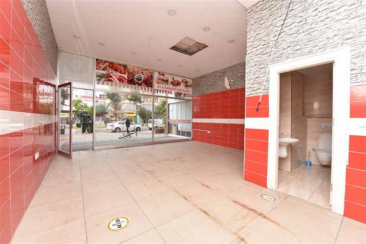 محلات للبيع في الانيا - قريب من شاطئ كليوباترا 