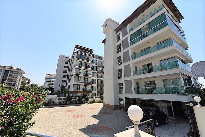 شقق اطلالة بحر في كاستل - غرفتين وصالة مفروشة -على البحر مباشرة -كاستل / الانيا 