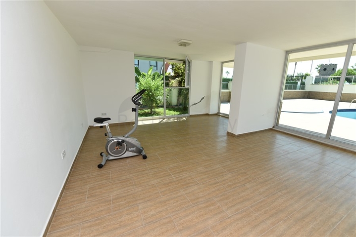 شقق اطلالة بحر في كاستل - غرفتين وصالة مفروشة -على البحر مباشرة -كاستل / الانيا 