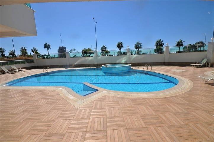 شقق اطلالة بحر في كاستل - غرفتين وصالة مفروشة -على البحر مباشرة -كاستل / الانيا 