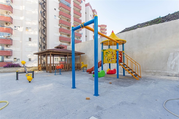 شقة فاخرة - غرفة وصالة ضمن مجمع سكني حديث - محمودلار / الانيا 