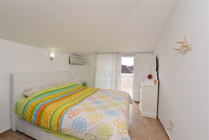 دوبلكس قريبة من البحر - 3 غرف وصالة ضمن مجمع سكني - الانيا 