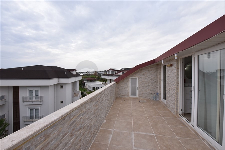 دوبلكس قريبة من البحر - 3 غرف وصالة ضمن مجمع سكني - الانيا 