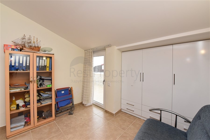 دوبلكس قريبة من البحر - 3 غرف وصالة ضمن مجمع سكني - الانيا 