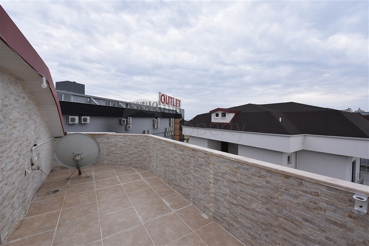 دوبلكس قريبة من البحر - 3 غرف وصالة ضمن مجمع سكني - الانيا 