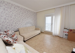 دوبلكس قريبة من البحر - 3 غرف وصالة ضمن مجمع سكني - الانيا 