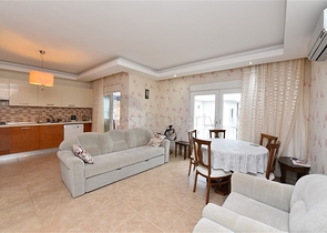 دوبلكس قريبة من البحر - 3 غرف وصالة ضمن مجمع سكني - الانيا 