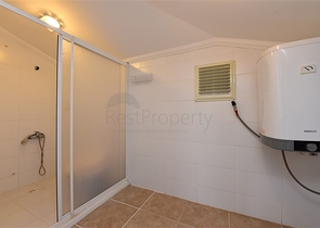 دوبلكس قريبة من البحر - 3 غرف وصالة ضمن مجمع سكني - الانيا 