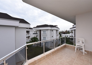 دوبلكس قريبة من البحر - 3 غرف وصالة ضمن مجمع سكني - الانيا 