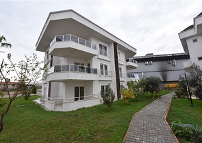 دوبلكس قريبة من البحر - 3 غرف وصالة ضمن مجمع سكني - الانيا 