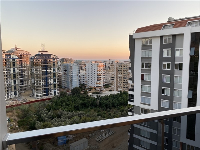 شقق واسعة في الانيا - 3 غرف وصالة مع مطبخ منفصل - مجمع سكني - محمودلار / الانيا 