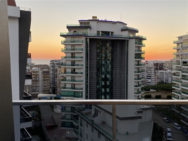 شقق واسعة في الانيا - 3 غرف وصالة مع مطبخ منفصل - مجمع سكني - محمودلار / الانيا 