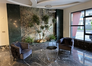 شقق واسعة في الانيا - 3 غرف وصالة مع مطبخ منفصل - مجمع سكني - محمودلار / الانيا 