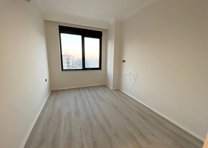 شقق واسعة في الانيا - 3 غرف وصالة مع مطبخ منفصل - مجمع سكني - محمودلار / الانيا 