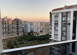 شقق واسعة في الانيا - 3 غرف وصالة مع مطبخ منفصل - مجمع سكني - محمودلار / الانيا 