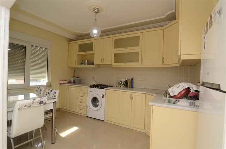 شقة 3 غرف وصالة للبيع في محمودلار - مفروشة وقريبة من البحر - الانيا 